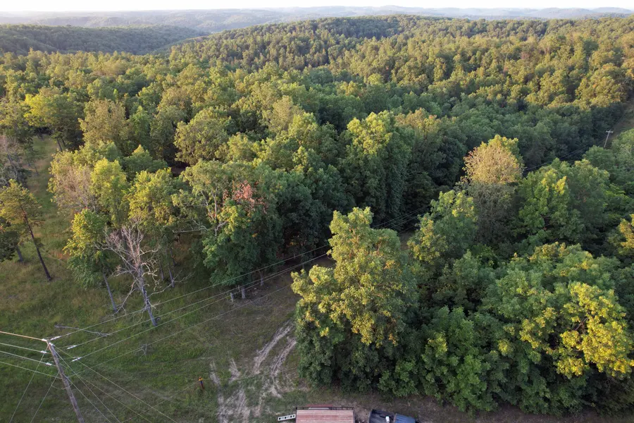 000 County Road 309, Eminence, MO 65466