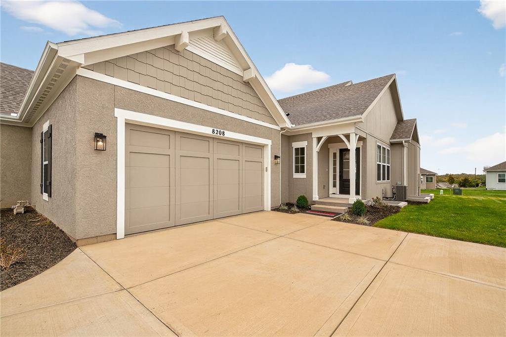 8288 Brockway ST, Lenexa, KS 66220