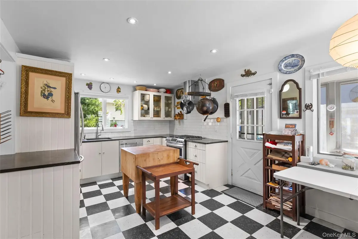 15 Walton ST, Call Listing Agent, CT 06039