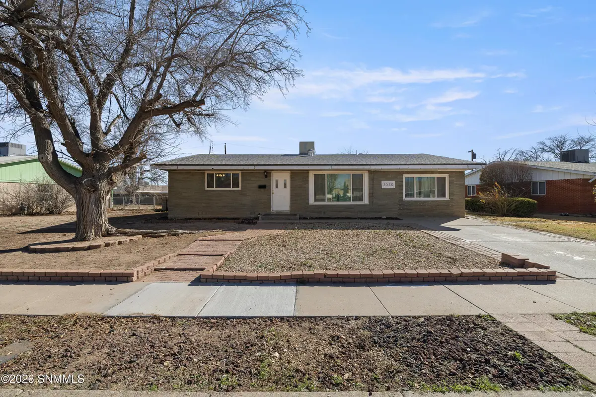 2030 Avalon DR, Las Cruces, NM 88005