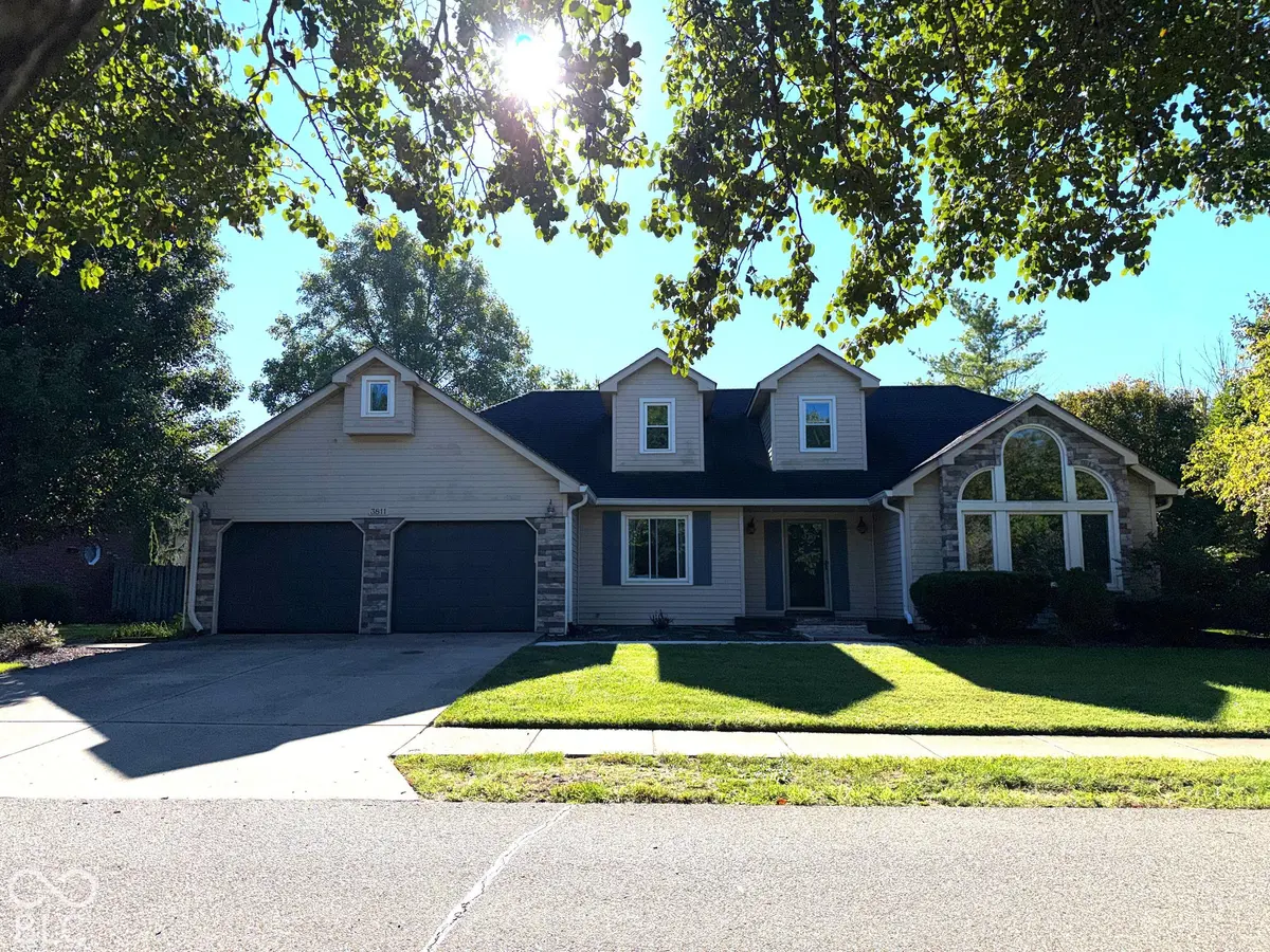 3811 Oriole DR, Columbus, IN 47203