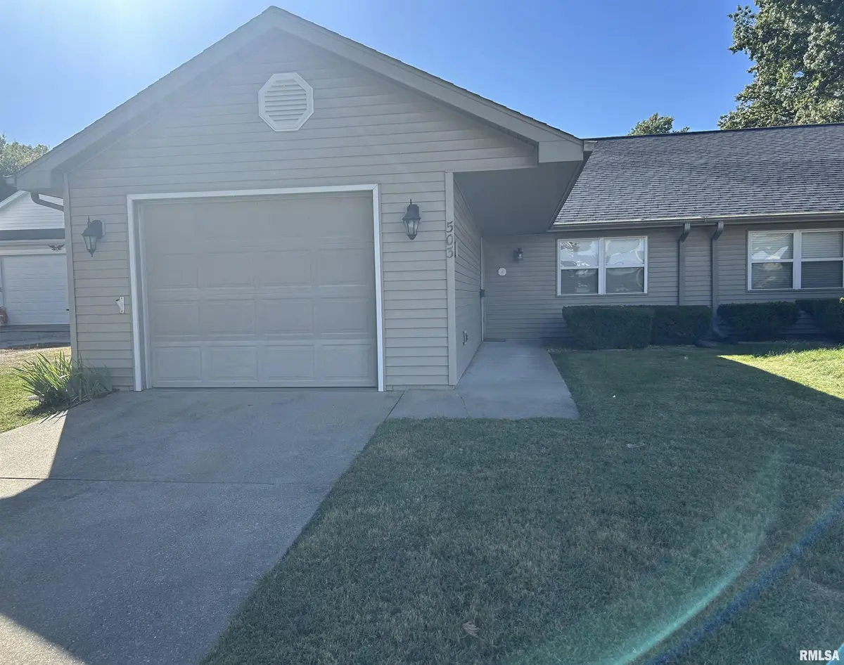 503 S WASHINGTON ST, Taylorville, IL 62568