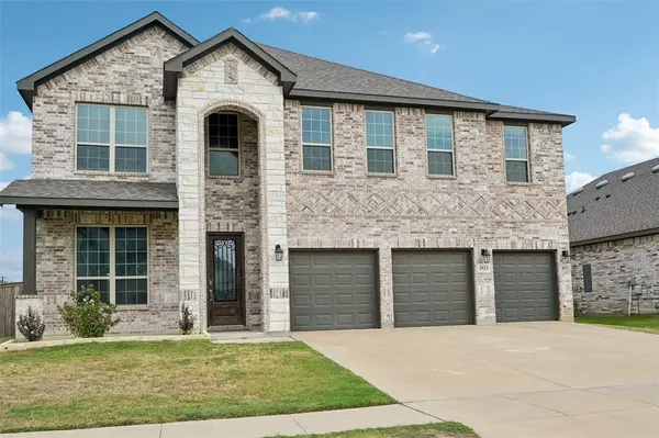 2923 Grand Lookout Lane, Arlington, TX 76001