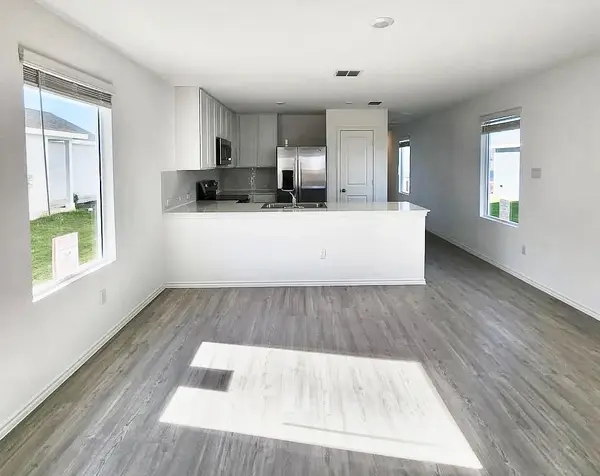 543 Commander Abbott DR, Jarrell, TX 76537