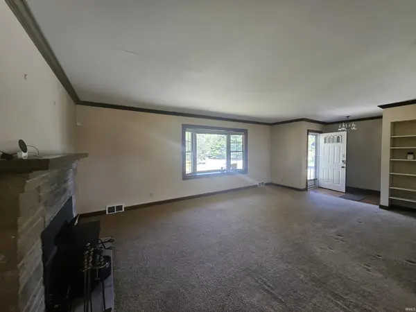 12505 Petersburg RD, Evansville, IN 47725