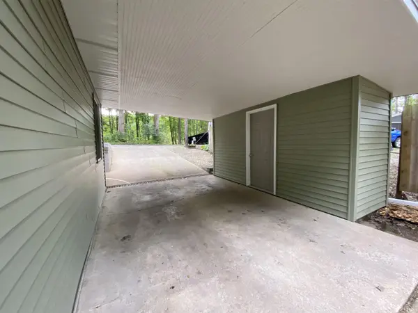 55 Ems T8 LN, Leesburg, IN 46538-9413