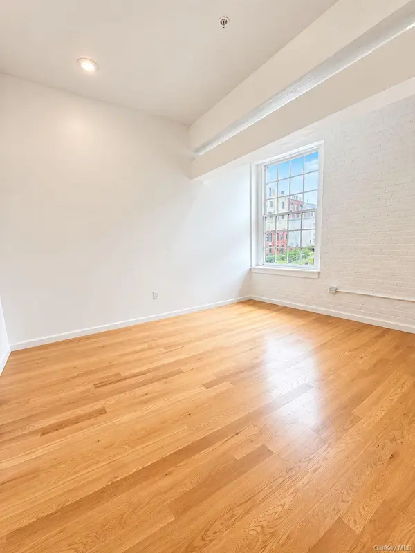 155 S River St #A2, Troy, NY 12180