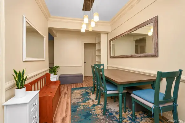 67-76 Booth Street #2i, Forest Hills, NY 11375