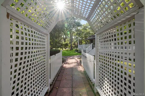 2000 Westphalia RD, Mattituck, NY 11952