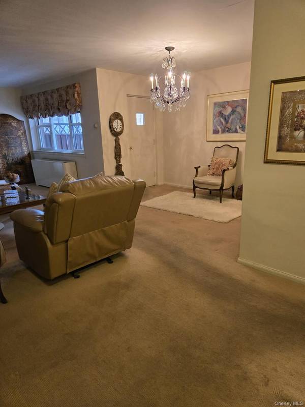 463 Summit AVE #2-A, Cedarhurst, NY 11516