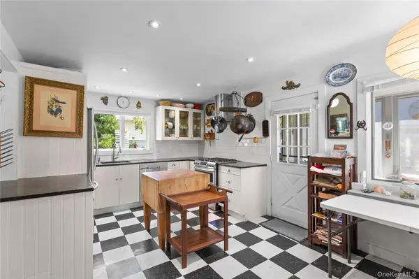 15 Walton ST, Call Listing Agent, CT 06039