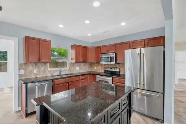 1801 CARLTON DR, Clearwater, FL 33759
