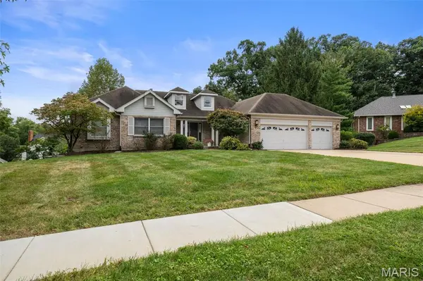 17026 Kimwood CT, Chesterfield, MO 63005