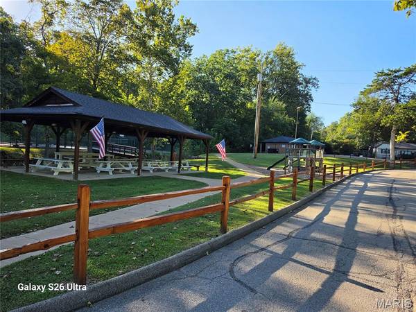 5030 Brook DR, Imperial, MO 63052