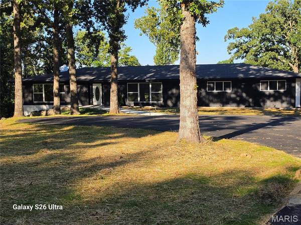5030 Brook DR, Imperial, MO 63052