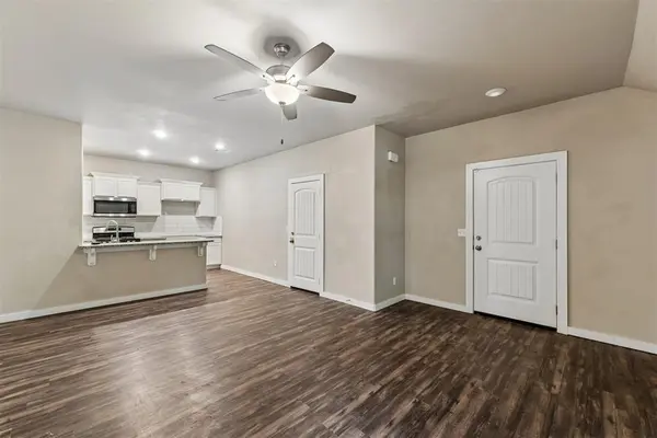 706 W London ST, El Reno, OK 73036