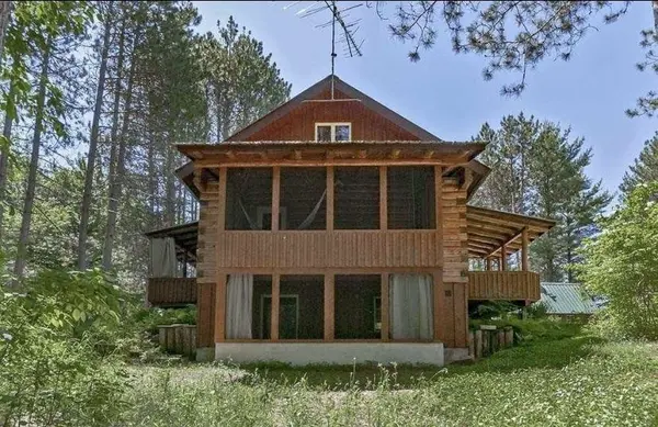 W5850 13.5 LANE LN, Wallace, MI 49893