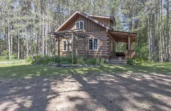 W5850 13.5 LANE LN, Wallace, MI 49893