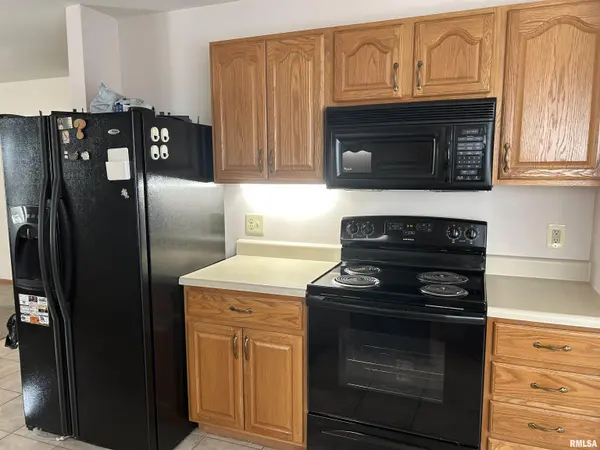 503 S WASHINGTON ST, Taylorville, IL 62568