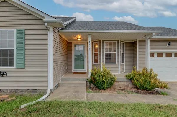 108 Josephines Ct, Oak Grove, KY 42262
