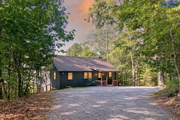 587 Ridge Top Rd, Sparta, TN 38583