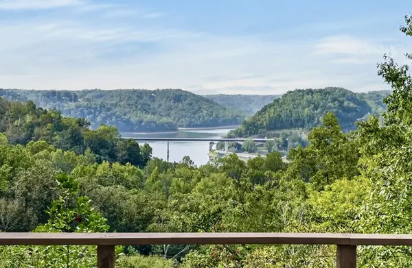 587 Ridge Top Rd, Sparta, TN 38583