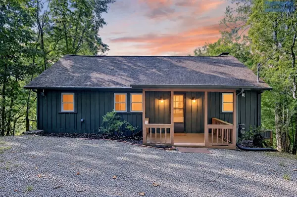 587 Ridge Top Rd, Sparta, TN 38583