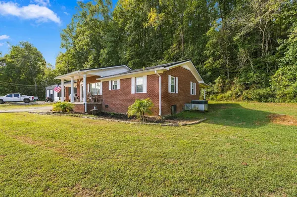 2828 Railroad Bed Rd, Iron City, TN 38463