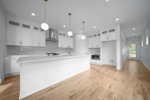 2118A Burns St #2118 A, Nashville, TN 37216