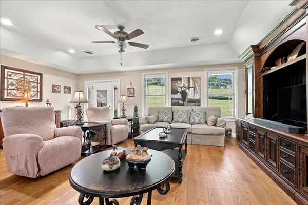 323 Independence Dr, Jefferson City, TN 37760