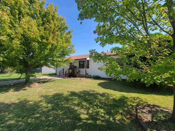 1011 N Park St., Wellington, KS 67152