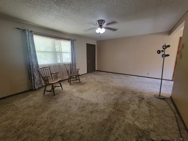 1011 N Park St., Wellington, KS 67152