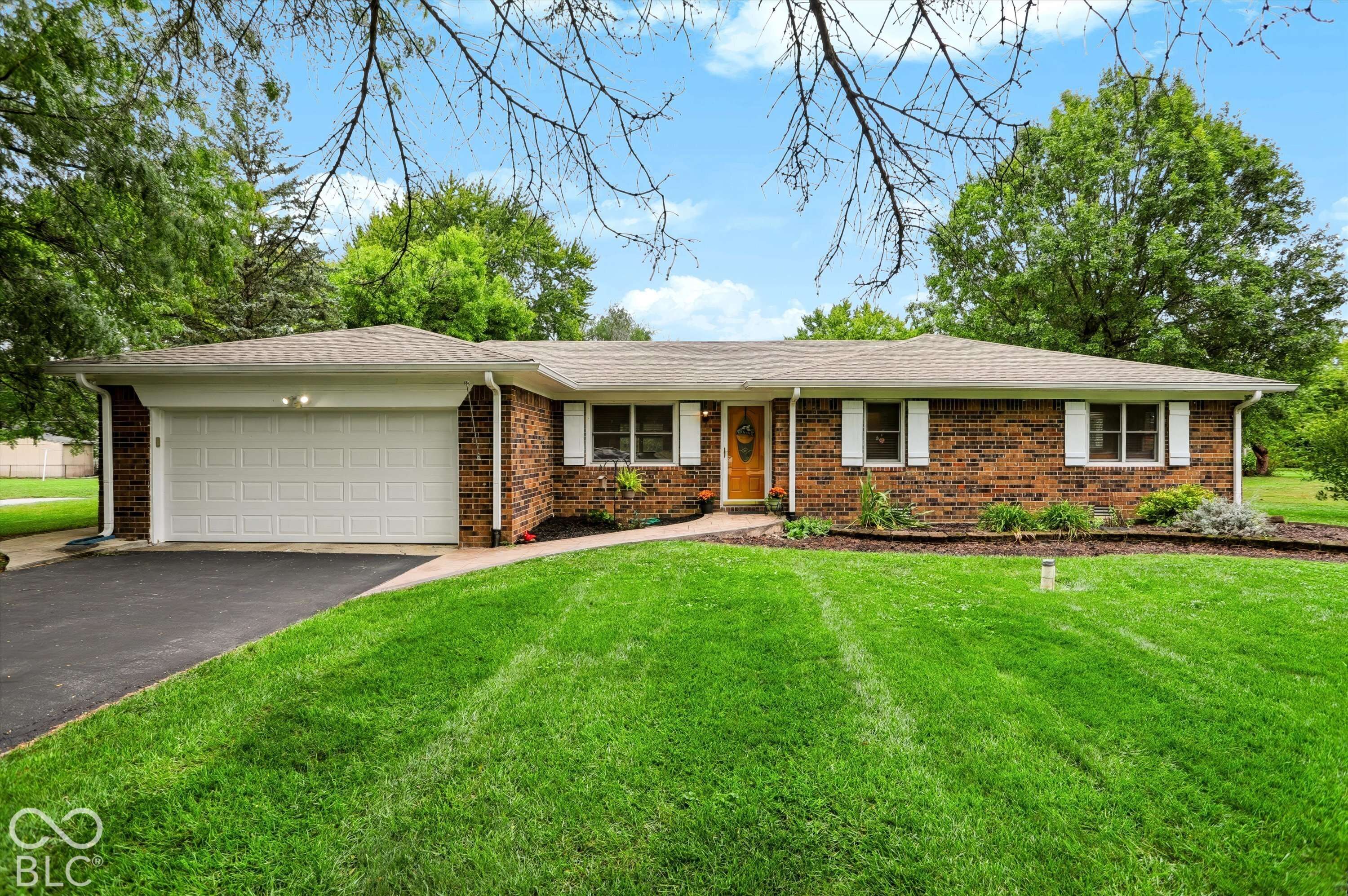6925 Crown DR, Brownsburg, IN 46112