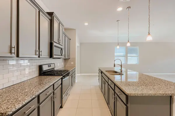 170 Silver Glen DR, Kyle, TX 78640
