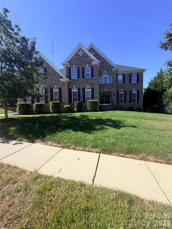 16803 Silversword DR, Charlotte, NC 28213
