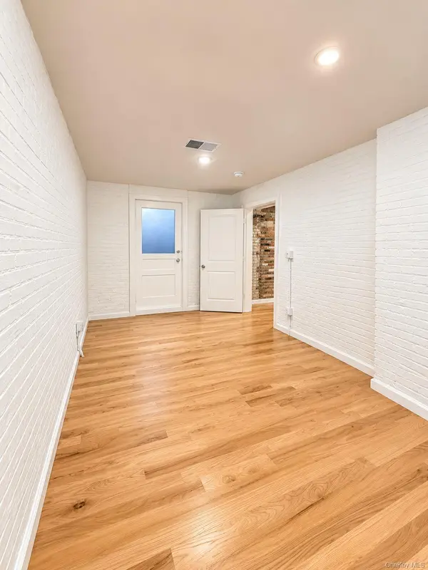 155 S River St #DB, Troy, NY 12180