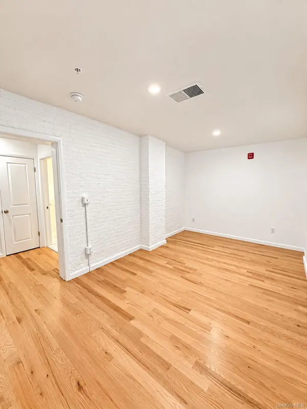 155 S River St #DB, Troy, NY 12180