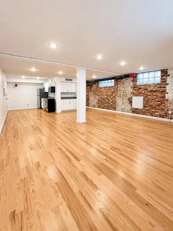 155 S River St #DB, Troy, NY 12180