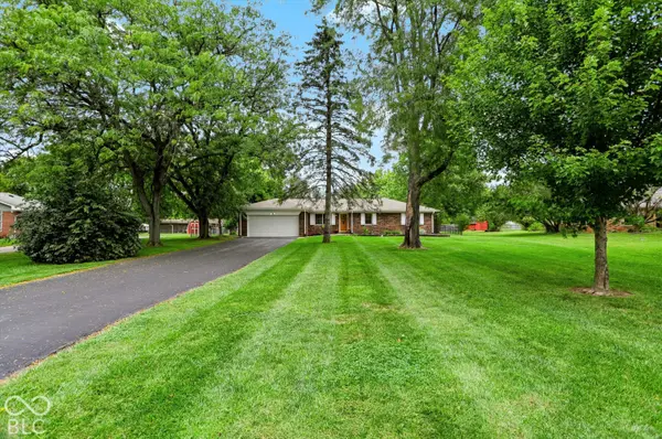 6925 Crown DR, Brownsburg, IN 46112