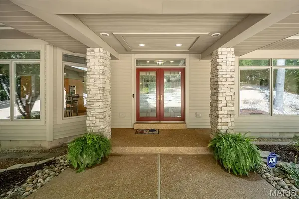 18852 Highwood Estates DR, Wildwood, MO 63069