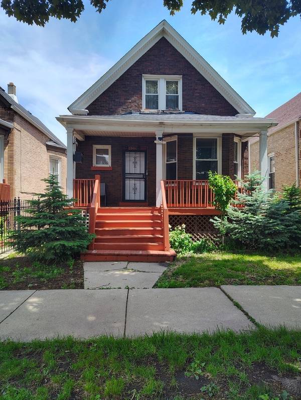 2243 N Kedvale AVE, Chicago, IL 60639