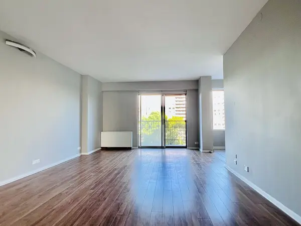 7033 N KEDZIE AVE #710, Chicago, IL 60645
