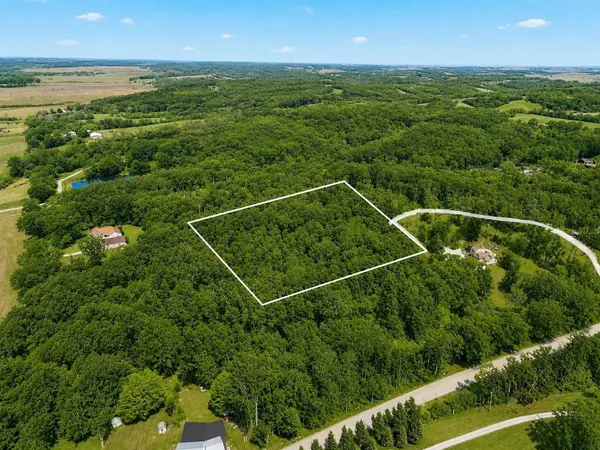 2481 127th Drive, Marengo, IA 52301