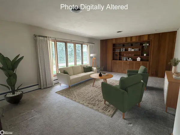23 19th AVE, Hampton, IA 50441