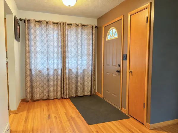 81 4th AVE N, Wahpeton, ND 58075