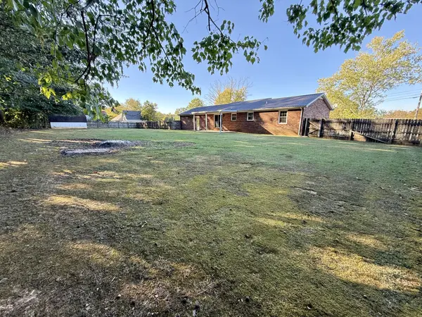 60 Twin Marys Dr, Tullahoma, TN 37388