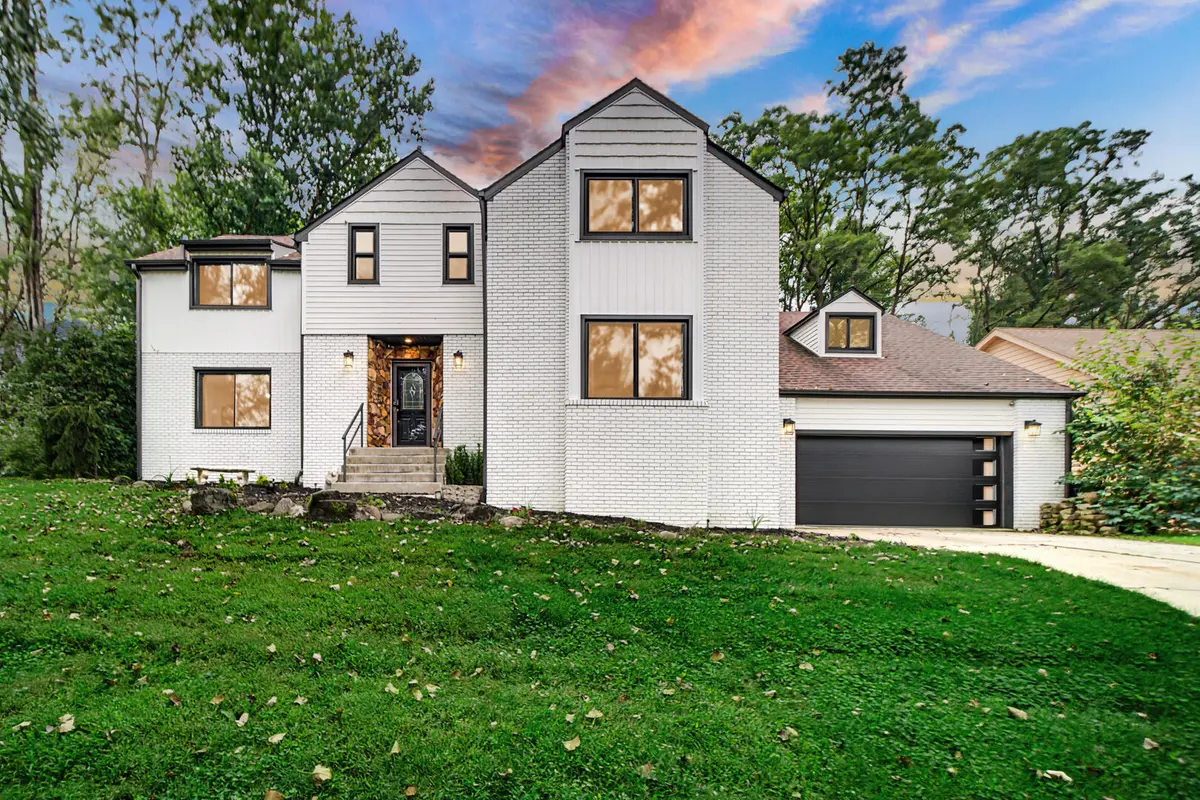 361 Devon RD, Valparaiso, IN 46385