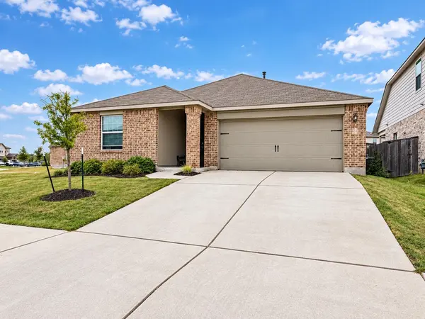 431 Sebring CIR, Hutto, TX 78634