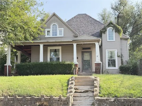 2426 Lafayette ST, St Joseph, MO 64507