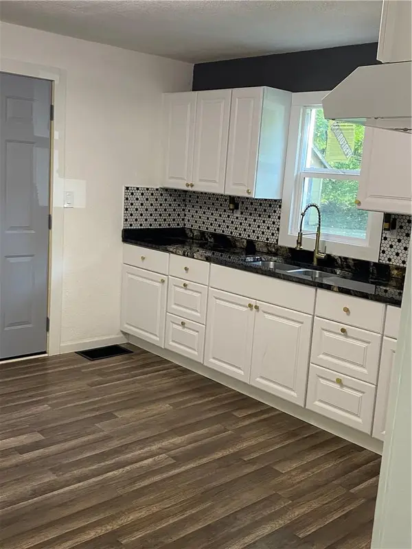 1229 S Crisp ST, Independence, MO 64052